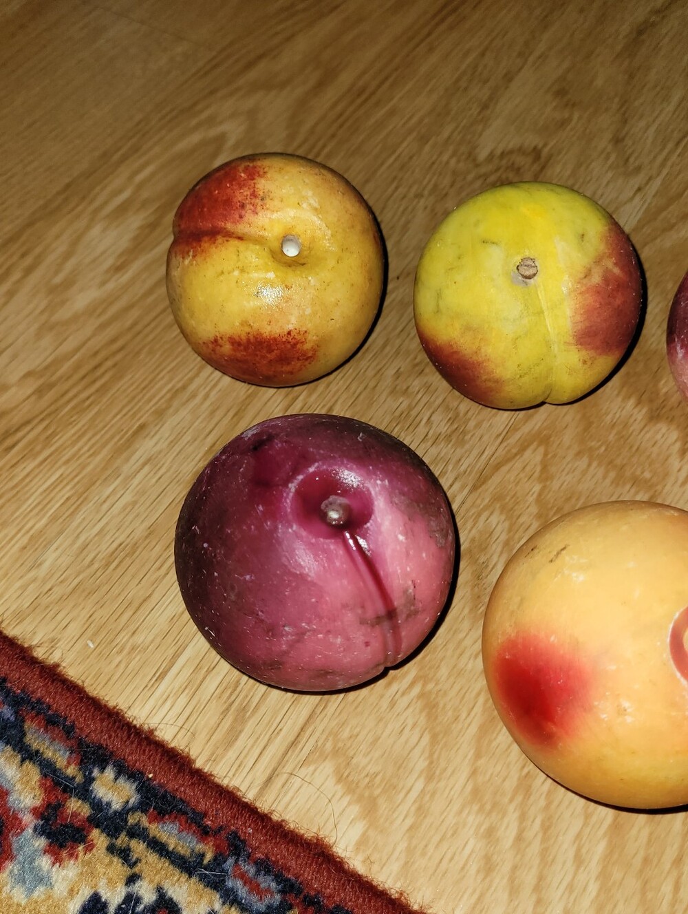 Vintage Stone Fruit Peaches - Picture 5 of 10